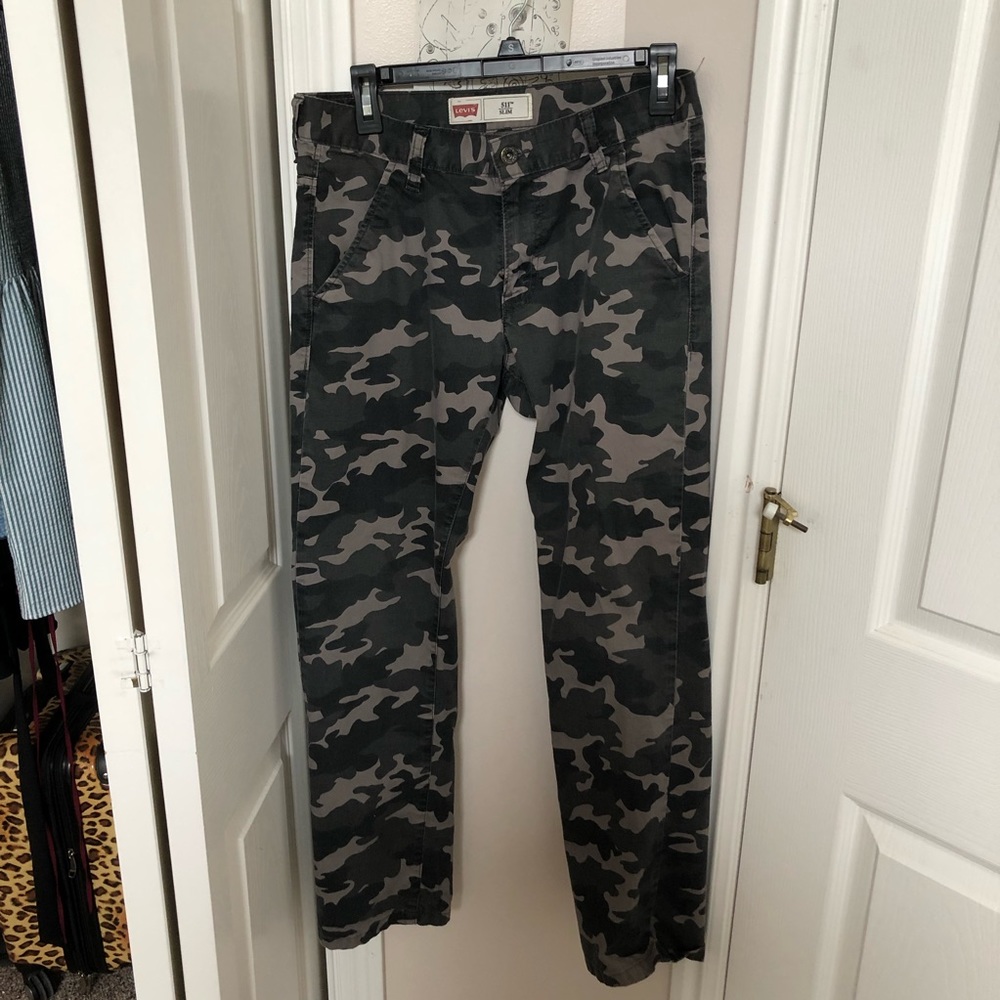 Levi Slim Camo Pants